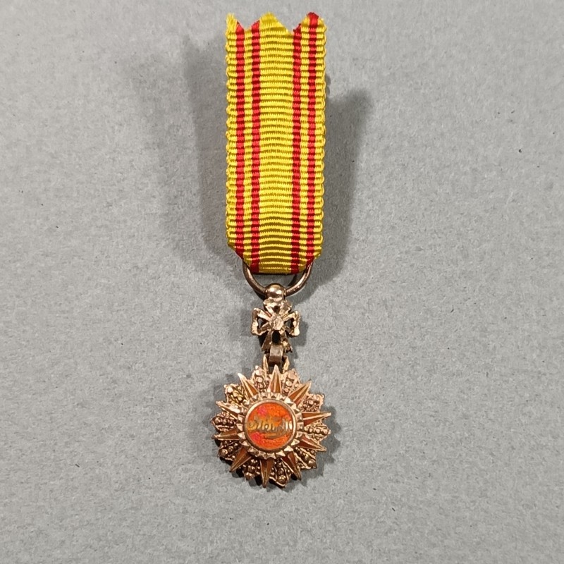 TUNISIE REDUCTION DE LA MEDAILLE DE L'ORDRE DE L'INDEPENDANCE NICHAN EL ISTIQLAL RUBAN NICHAN IFTIKAR